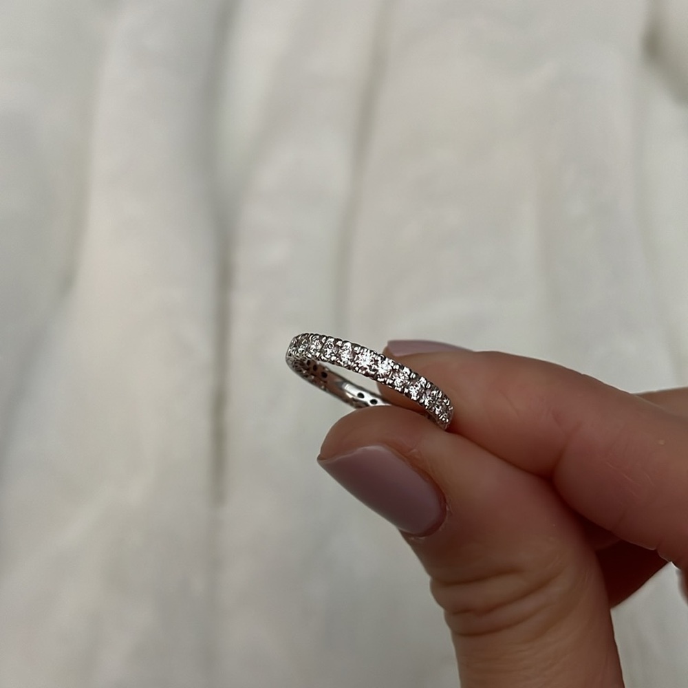 Diamond Wedding Band, White 14k Gold, Prong Set With Lace Detail Sides Size 5.5 - Picture 4 of 8